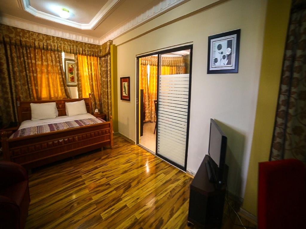 Charleston Hotel Accra Exterior photo